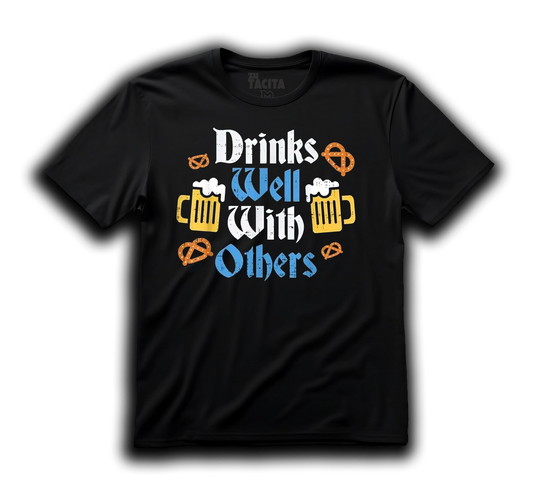 Polera OKTOBERFEST - DRINKS WELL WITH OTHERS